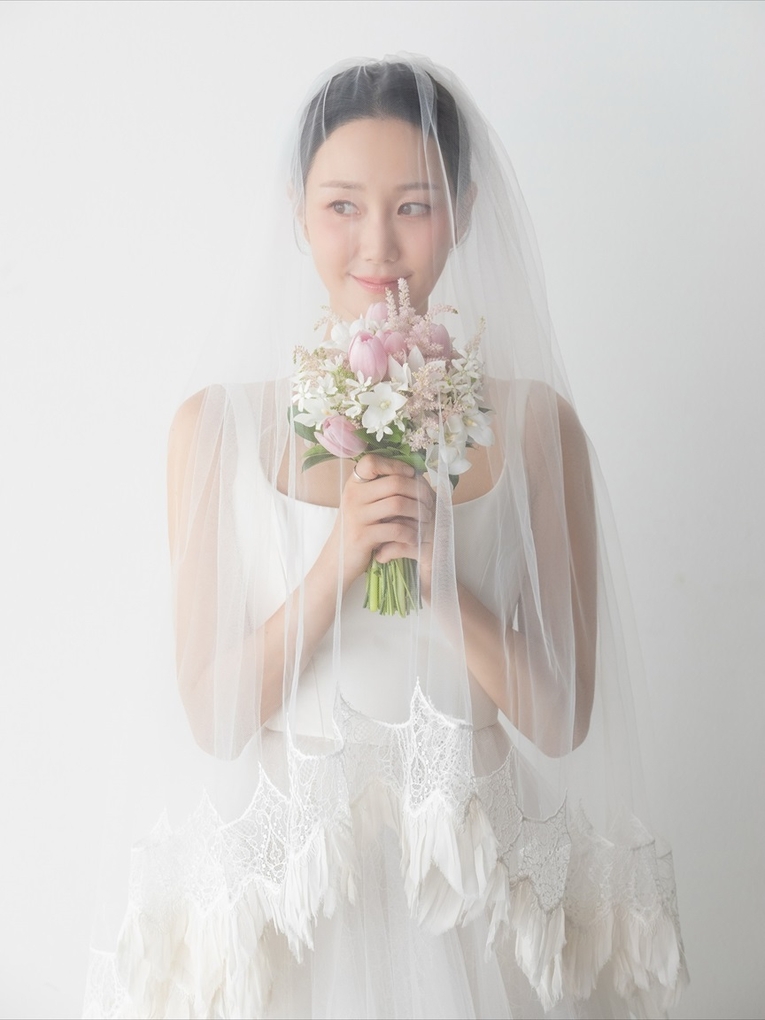 사진 : 배우 이유영 SNS