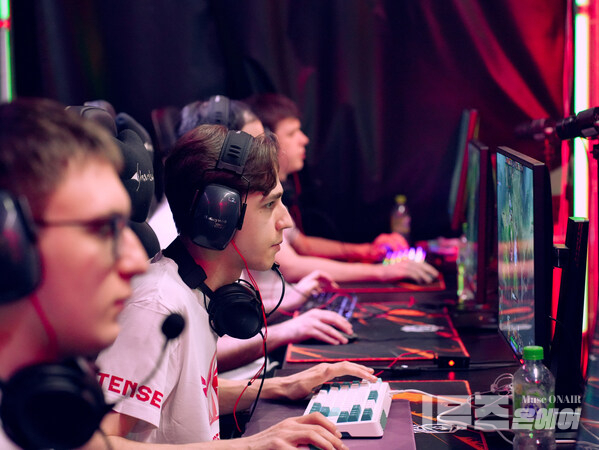 Phygital athletes competing against each other on the digital side of phygital